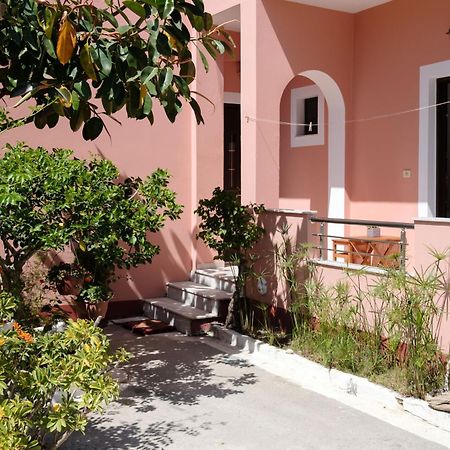Mouzakitis Apartments 4 Ариллас Экстерьер фото